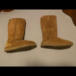 Kid’s Tall Uggs